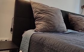 'Bright 201' Moderne, Helle Wohnung In Bi Zentrum, 400 M Bis Lokschuppen, Smart-Tv, Wlan